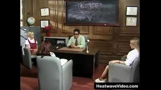 ���ెల్లీ మగ కలిసే చోటు #3 - The college sluts