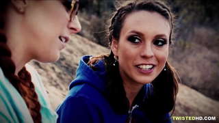 Pasangan bayaran pikeun slut pikeun meunangkeun nya fucking badag DP