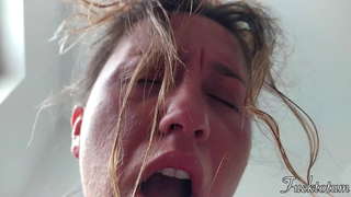 Hot Verschwitzten SEX FICKEN ORGASMUS POV. No Hirem Orgasmus ëm 12.20, Si belount hien mat engem Leidenschaftlichen Blowjob