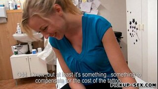 فيكتوريا Waigel مشدود غريب الرجل قطعة من النقود