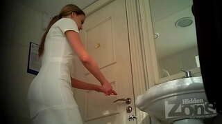 Skvělý výhled z konečníku a kočička close-up!