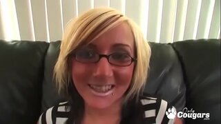 Kendi Jones Ay Nagbibigay-Daan Sa Isang Itim Na Tao Tamod Sa Loob Ng Kanyang Puke