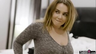 Каучсерферша böyük сиськами çalışırdı oğurlamaq oğlan, qəbul edən, onun öz