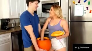 ���ួមភេទរវាងប្អូនប្រុស! ប្អូនស្រីគឺជាការរីករាយ,ការផ្តល់កង្កែបសម្រាប់សម្គាល់របស់!