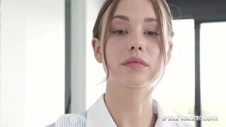 Slutty Domnișoara Taylor Nisipurile de bastoane ei fierbinte fundul în aer să urez bun venit 2 hard scule în perfectă pizde &amp;amp; dureri dobitoc după supt lor greu cocoșilor! De plată? 2 hot tratamente faciale! Full Film la Private.com!