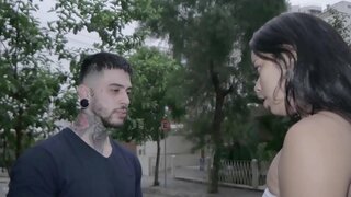 50-жылы - Шлюха көчөдө брюнетка трахать үчүн акча