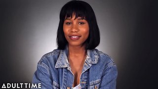 ג &#039; נה פוקס מאוננת ומדברת על זה!