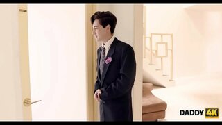 DADDY4K. Uamhnach ghnéas radharc ag aois a athair agus a chuid s.&#039;s bride álainn